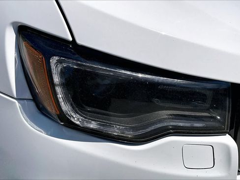 Used 2019 Jeep Grand Cherokee High Altitude AWD/4WD image 27