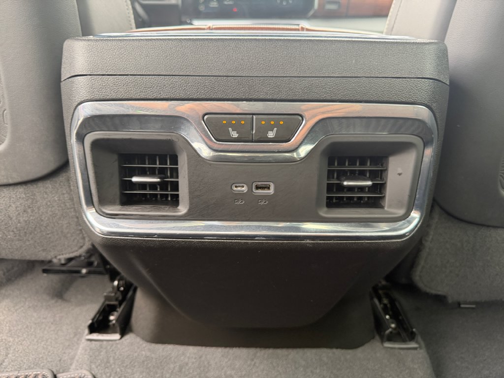 Used 2024 GMC Sierra 1500 Denali Ultimate AWD/4WD image 18