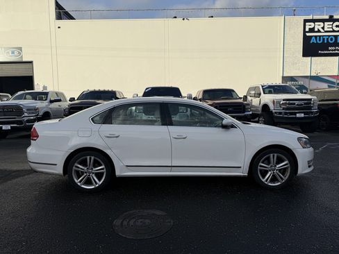 Used 2014 Volkswagen Passat TDI SE image 6