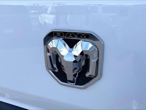 Used 2025 RAM ProMaster 2500 w/ Convenience Group FWD image 28