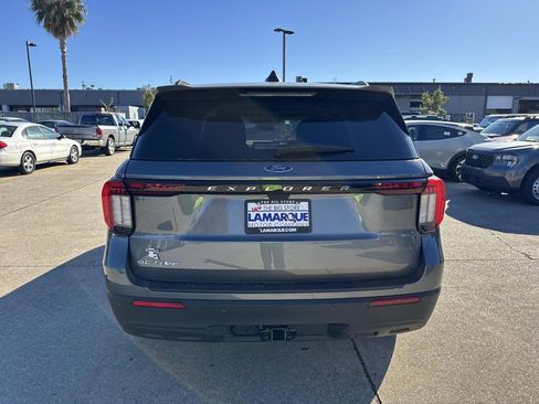 New 2026 Ford Explorer Active image 4