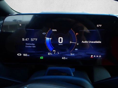 New 2025 Chevrolet Equinox EV RS image 25