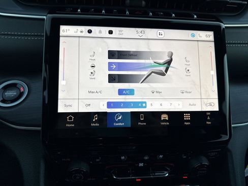 New 2025 Jeep Grand Cherokee Limited w/ Luxury Tech Group II image 21