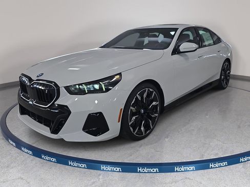 New 2026 BMW i5 eDrive40 w/ M Sport Package RWD image 1