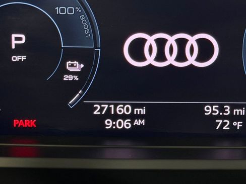 Used 2024 Audi Q4 e-tron Premium Plus w/ Premium Plus image 19