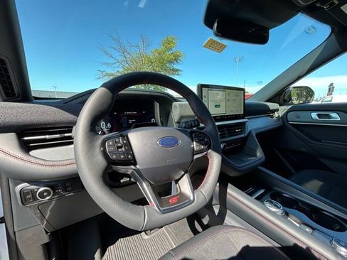 New 2025 Ford Explorer ST image 10