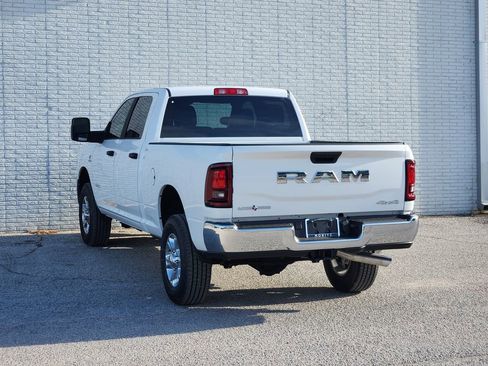 New 2026 RAM 2500 Big Horn AWD/4WD image 3