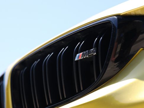 Used 2020 BMW M4 Coupe w/ Competition Package RWD image 38