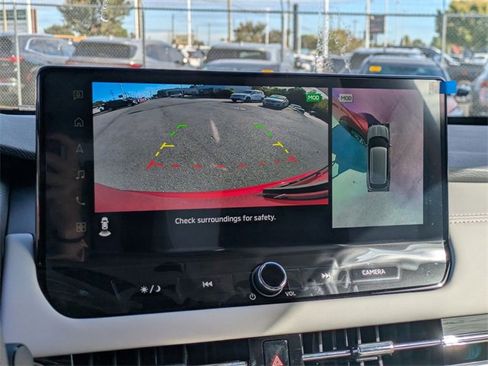 New 2025 Mitsubishi Outlander SE image 22