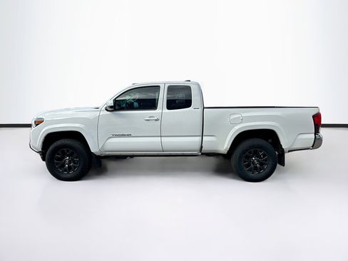 Used 2021 Toyota Tacoma SR5 image 4
