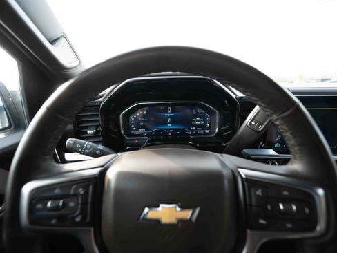 Used 2024 Chevrolet Silverado 1500 LT w/ Z71 Off-Road Package image 15