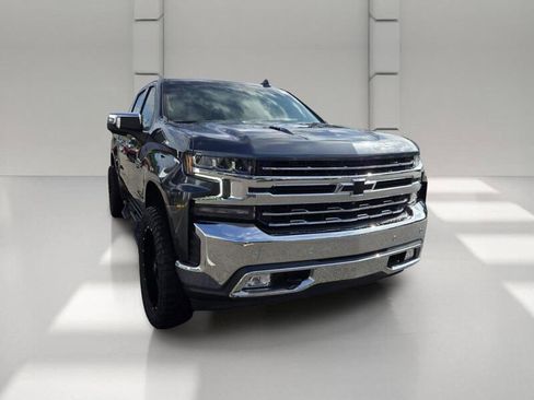 Used 2022 Chevrolet Silverado 1500 LTZ w/ Technology Package AWD/4WD image 3