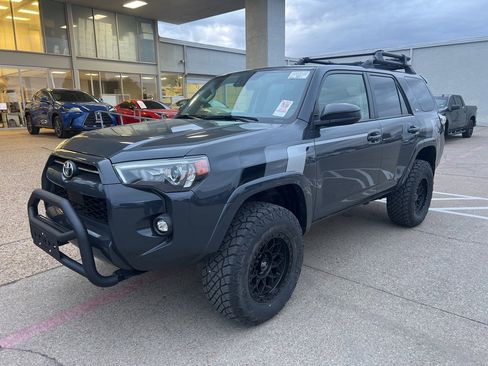 Used 2024 Toyota 4Runner SR5 image 1