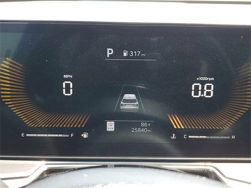 Used 2024 Kia Sorento S image 9