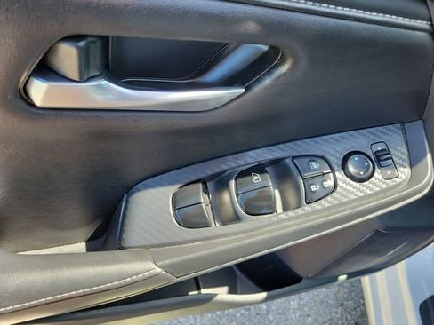 Used 2025 Nissan Sentra SV FWD image 24