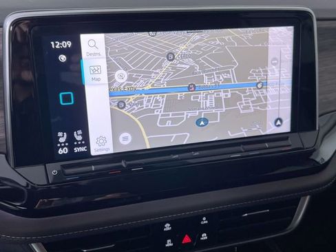 Used 2025 Volkswagen Atlas SEL image 18