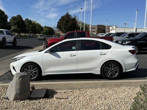 Used 2023 Kia Forte GT-Line w/ GT-Line Premium Package image 6