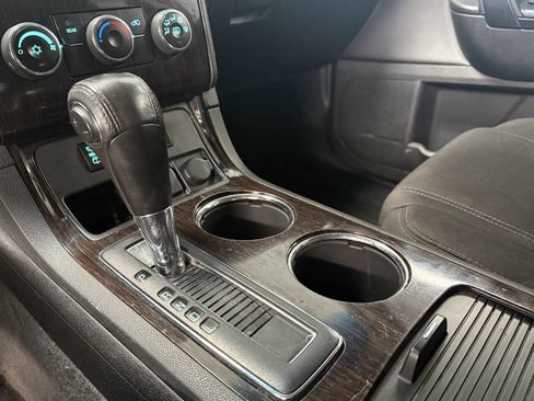 Used 2017 Chevrolet Traverse LT image 9
