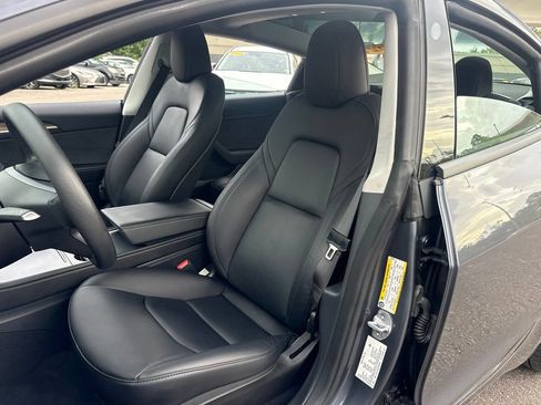 Used 2023 Tesla Model 3 Standard Range RWD image 9