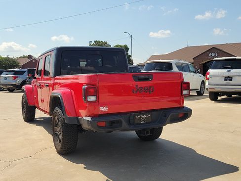 Used 2021 Jeep Gladiator Sport AWD/4WD image 3