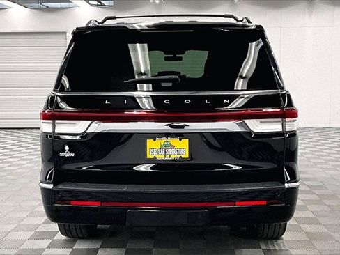 Used 2023 Lincoln Navigator Reserve image 4