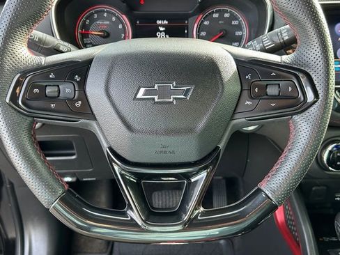 Certified 2022 Chevrolet TrailBlazer RS w/ Technology Package image 29