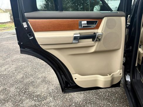 Used 2013 Land Rover LR4 HSE image 12