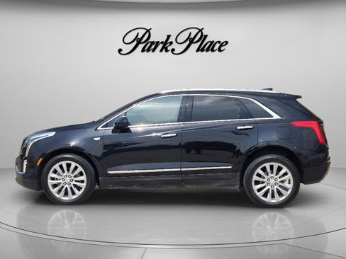 Used 2017 Cadillac XT5 Platinum w/ Driver Assist Package AWD/4WD image 2