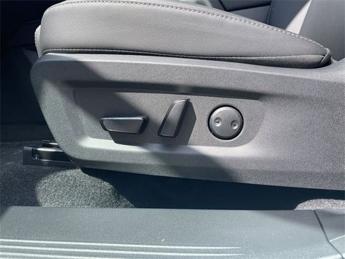 Certified 2025 Nissan Murano SV image 23