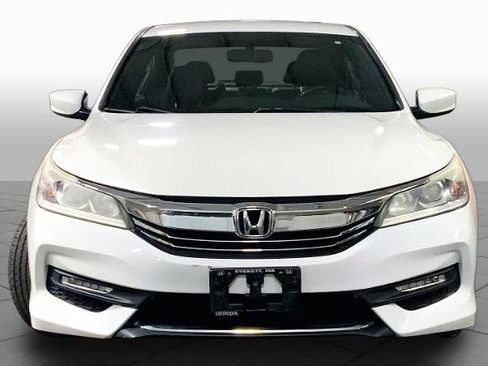 Used 2017 Honda Accord Sport image 4