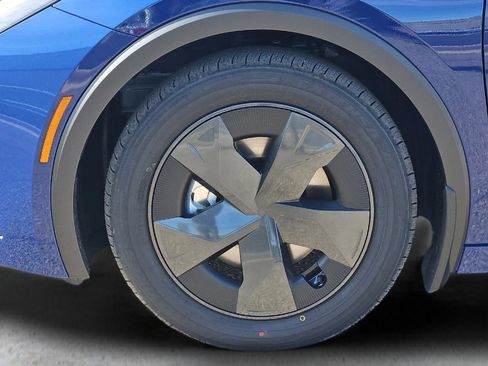 Used 2026 Toyota Prius Plug-In Hybrid image 9