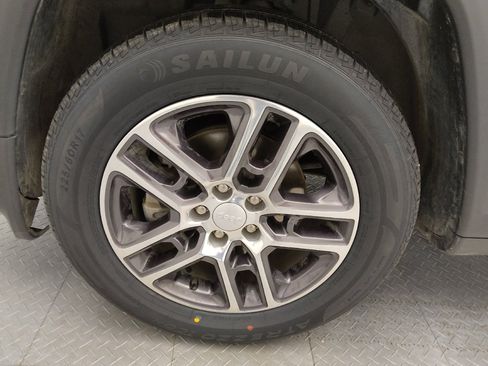 Used 2019 Jeep Compass Latitude image 31