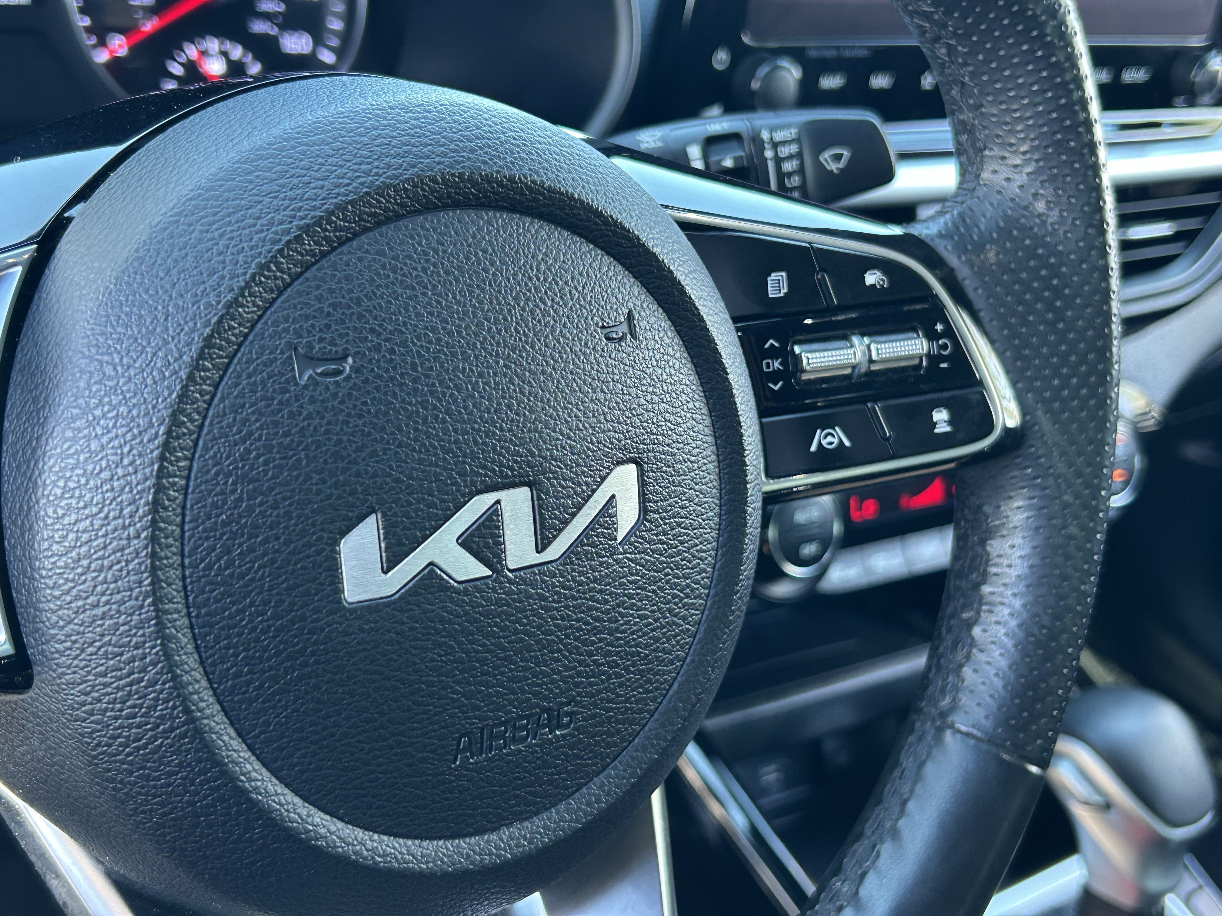 Used 2023 Kia Forte GT-Line w/ GT-Line Premium Package FWD image 29