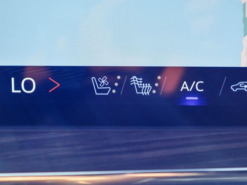 Used 2025 Chevrolet Tahoe Premier image 14