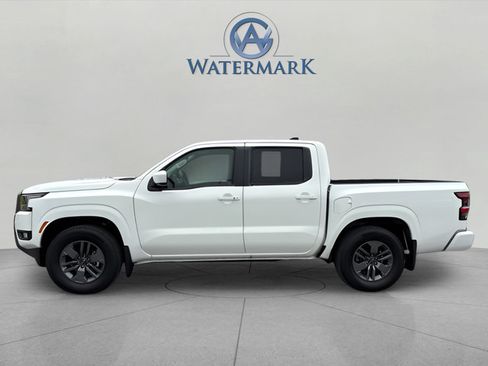 Certified 2025 Nissan Frontier SV w/ SV Convenience Package RWD image 2