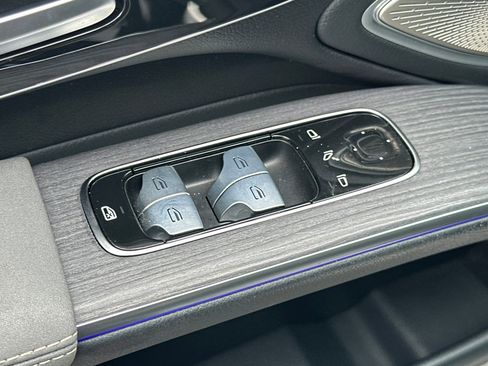 Certified 2024 Mercedes-Benz EQS 580 4MATIC Sedan image 13