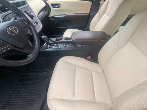 Used 2018 Toyota Avalon XLE Plus image 18