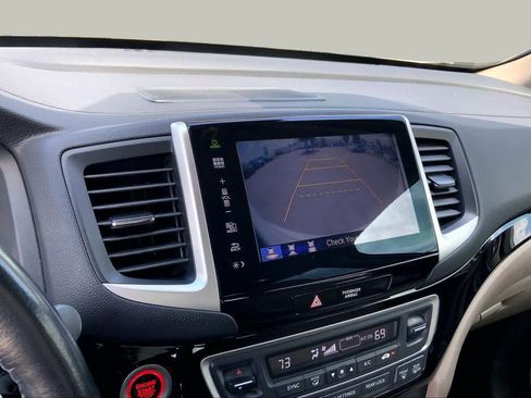 Used 2016 Honda Pilot Elite image 26