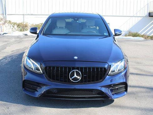 Used 2017 Mercedes-Benz E 300 4MATIC image 3