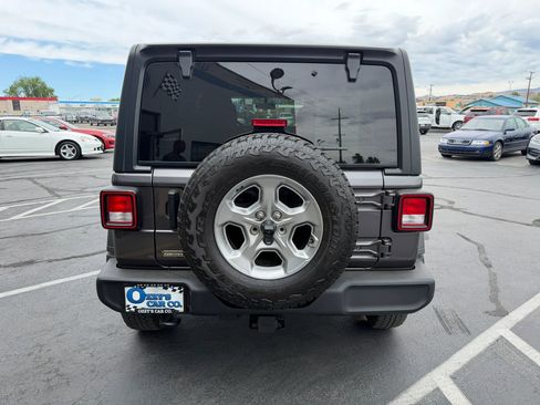 Used 2021 Jeep Wrangler Unlimited Sport AWD/4WD image 6