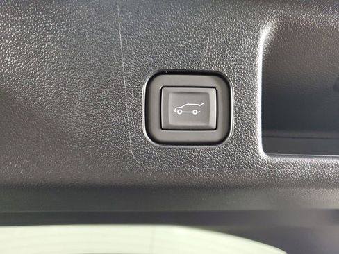 New 2026 Chevrolet Equinox EV LT image 32