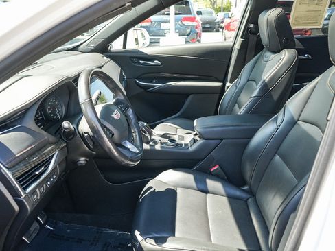 Used 2019 Cadillac XT4 Sport FWD image 18
