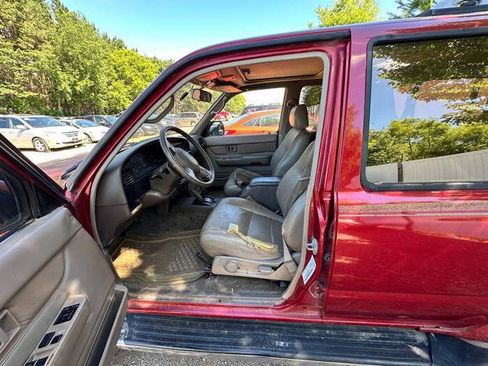 Used 1995 Toyota 4Runner SR5 AWD/4WD image 21