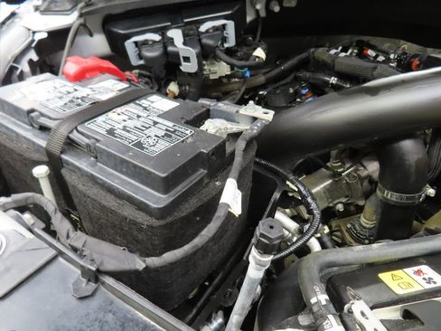 Used 2025 Ford F150 Lariat AWD/4WD image 36