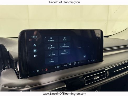 New 2026 Lincoln Aviator AWD image 38