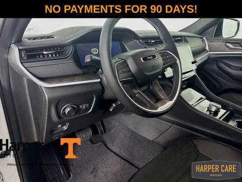 New 2026 Jeep Grand Cherokee Altitude image 11