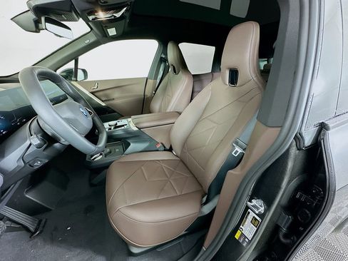 Used 2025 BMW iX xDrive50 image 26