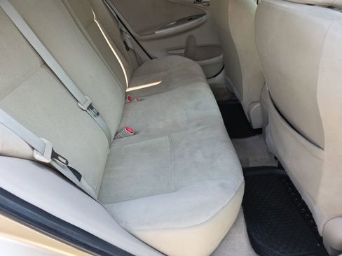 Used 2013 Toyota Corolla LE FWD image 24