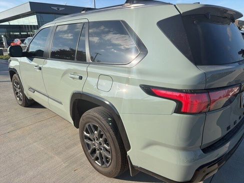 Used 2025 Toyota Sequoia Platinum image 2
