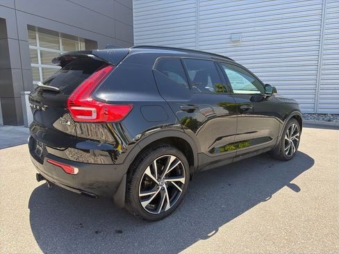 Used 2021 Volvo XC40 T5 R-Design w/ Advanced Package AWD/4WD image 5